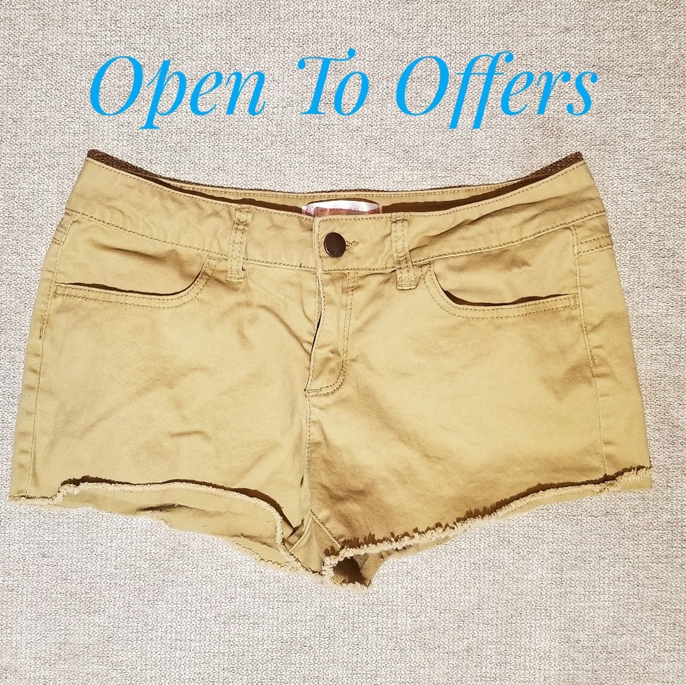 No Boundries Khaki Shorts